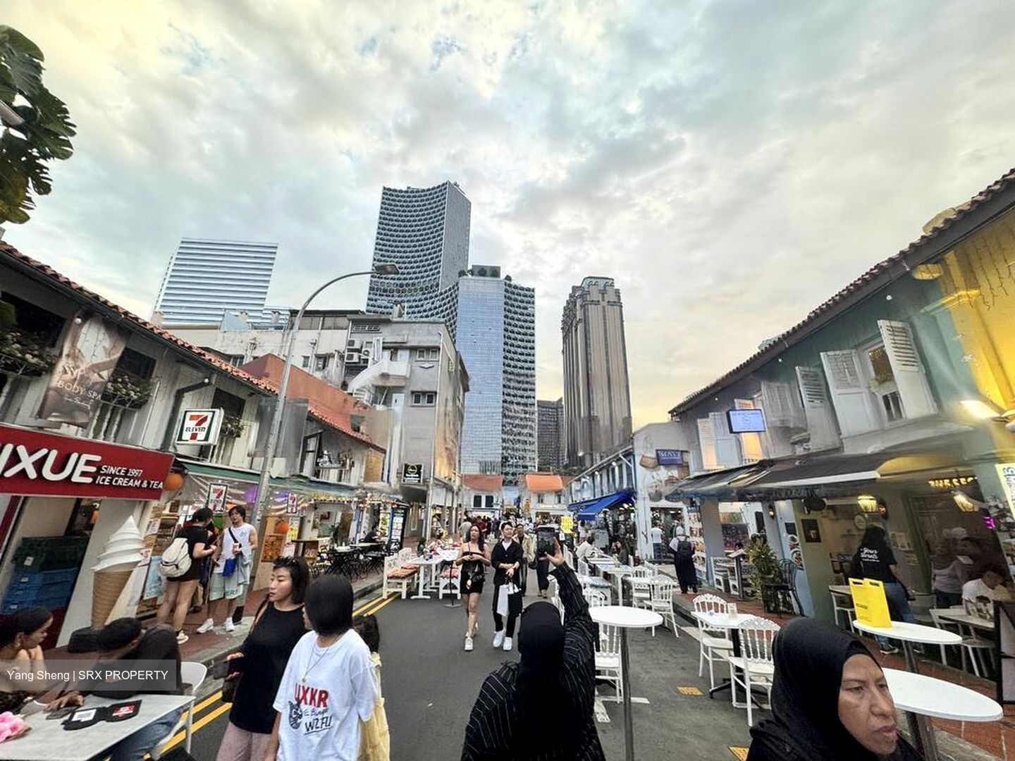 North Bridge Road (D7), Retail #463816261